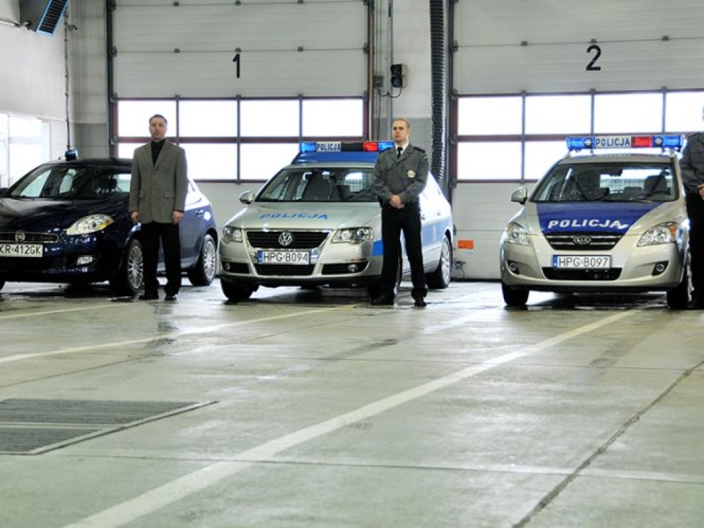 Przekazanie policji i straży pożarnej nowych aut – 7.01.2009 r.