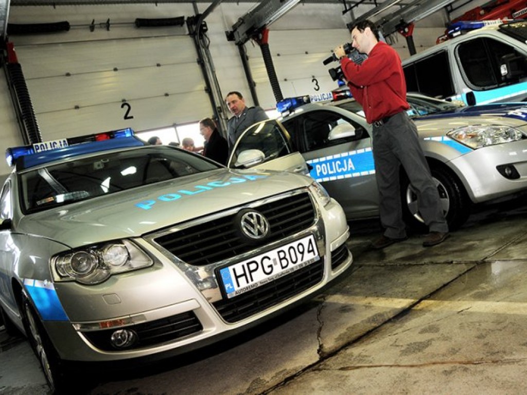 Przekazanie policji i straży pożarnej nowych aut – 7.01.2009 r.