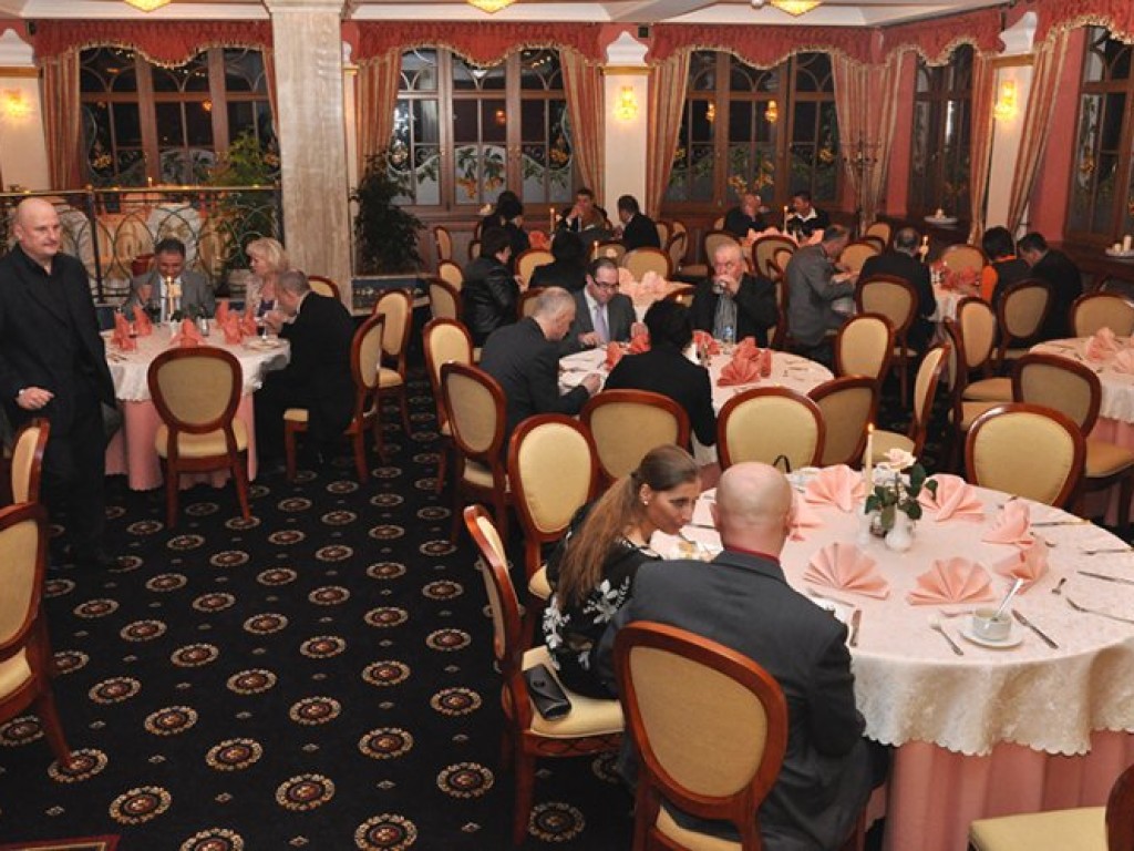 Uroczyste otwarcie hotelu „Pod zegarem” w Trzebini - 4.02.2009