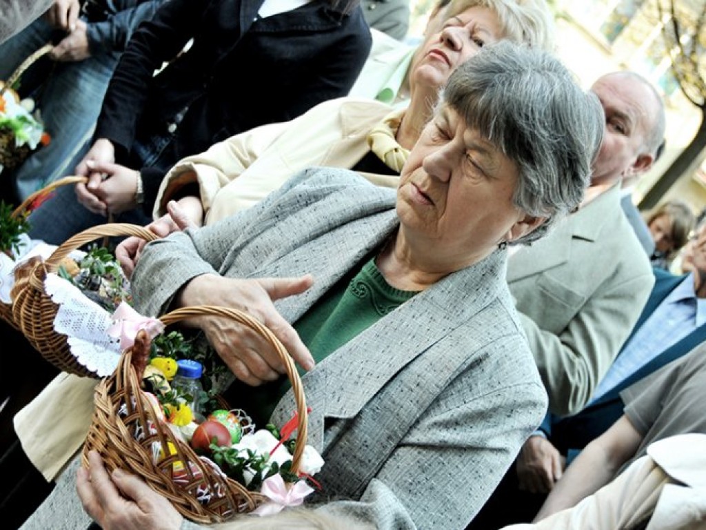 Święcenie pokarmów i śmigus dyngus w Chrzanowie – 11 i 13.04.2009 r.