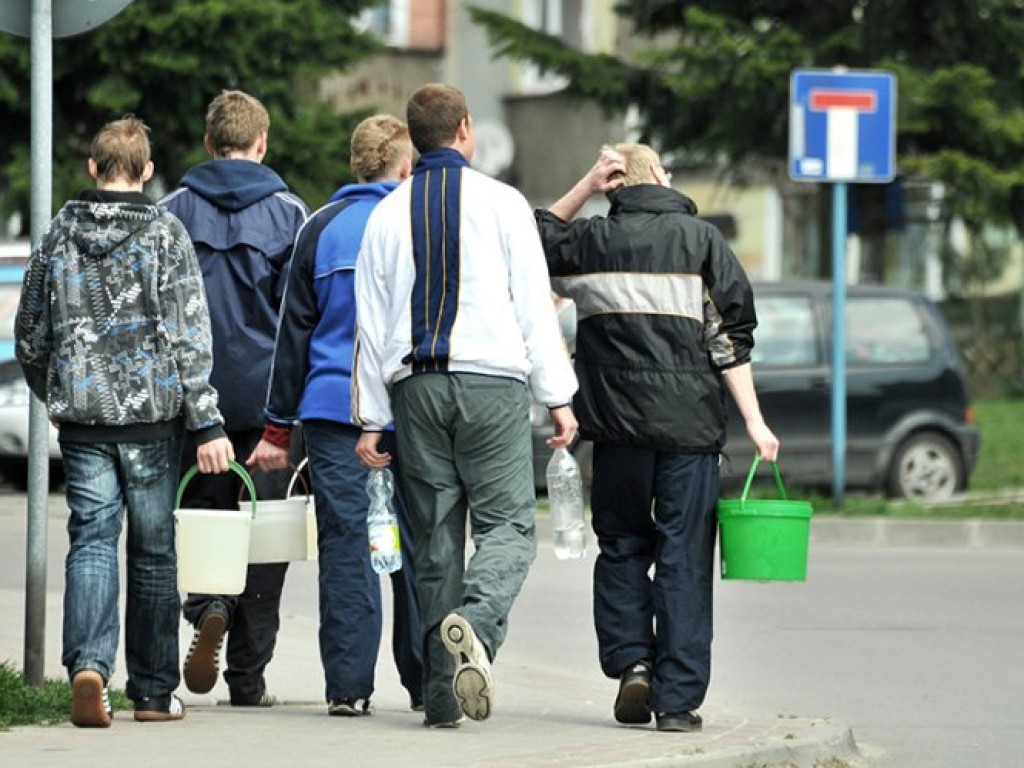 Święcenie pokarmów i śmigus dyngus w Chrzanowie – 11 i 13.04.2009 r.