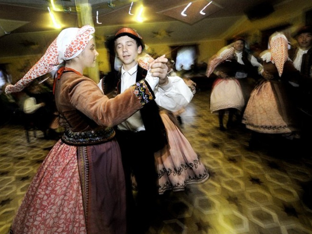 „Raz na ludowo” w Porębie Żegoty – 17.04.2009 r.