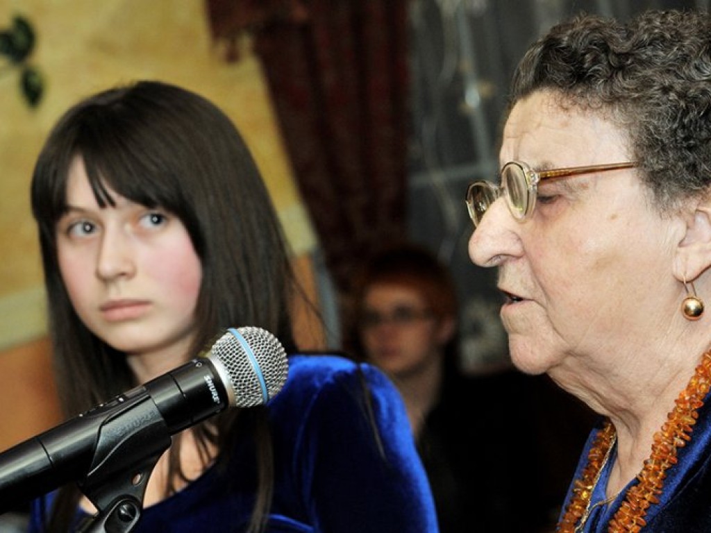 „Raz na ludowo” w Porębie Żegoty – 17.04.2009 r.