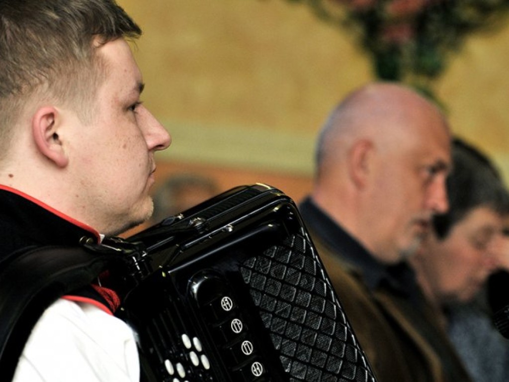 „Raz na ludowo” w Porębie Żegoty – 17.04.2009 r.