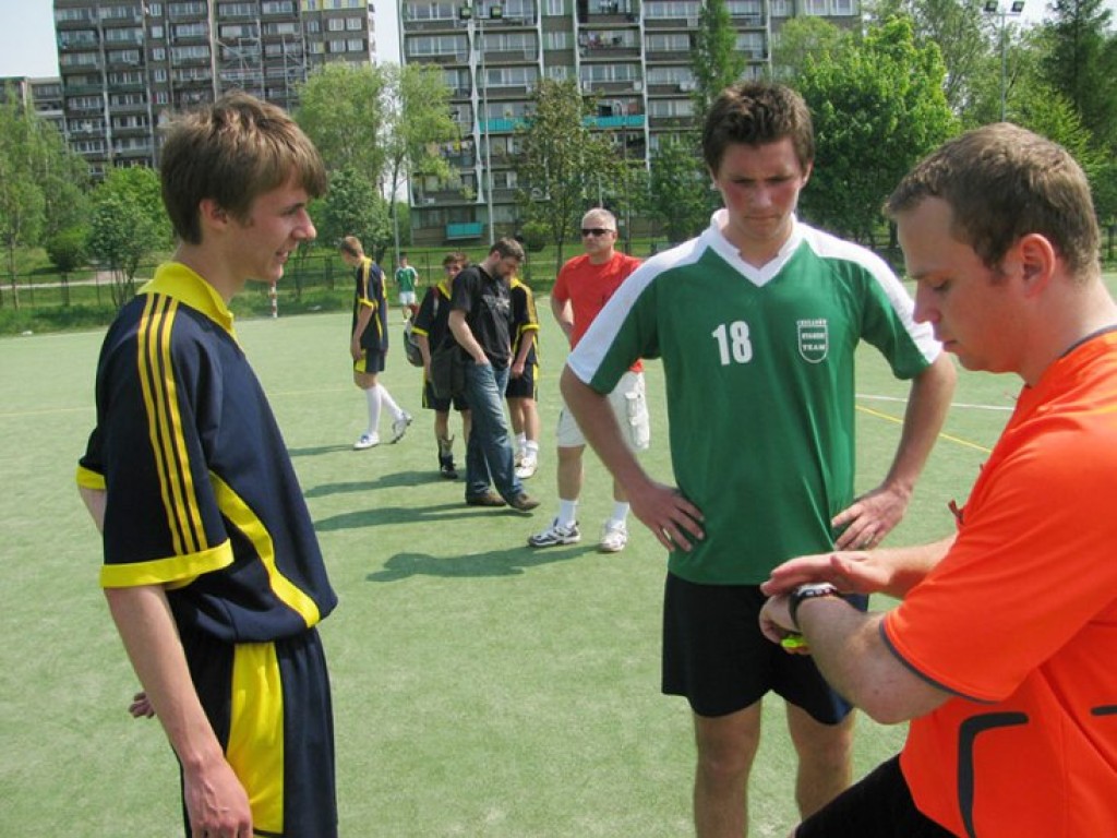 Powiatowy turniej szkół ponadgimnazjalnych w futsalu o Puchar Konstytucji 30.04.2009 r.