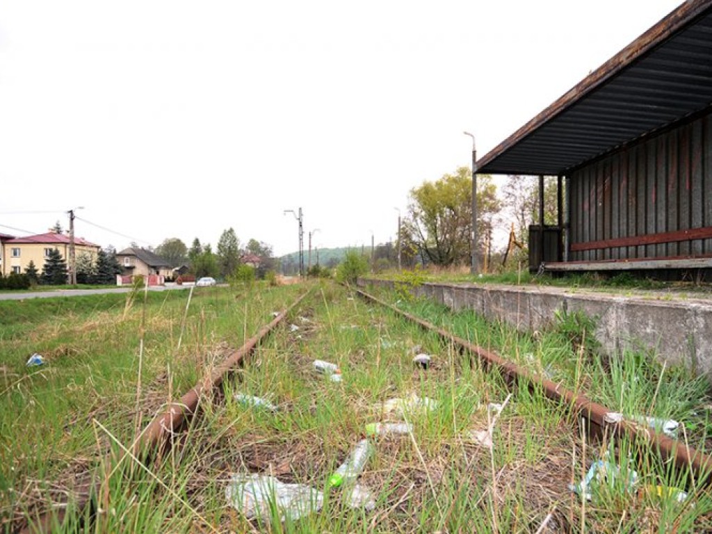 Zostało po kolei, czyli stacje i przystanki PKP w gminie Alwernia - kwiecień 2009 r.