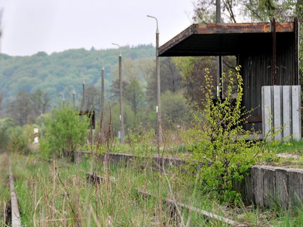Zostało po kolei, czyli stacje i przystanki PKP w gminie Alwernia - kwiecień 2009 r.
