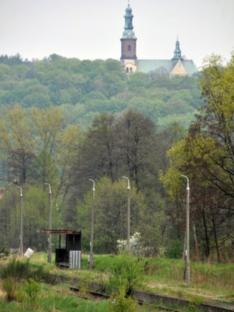 Zostało po kolei, czyli stacje i przystanki PKP w gminie Alwernia - kwiecień 2009 r.