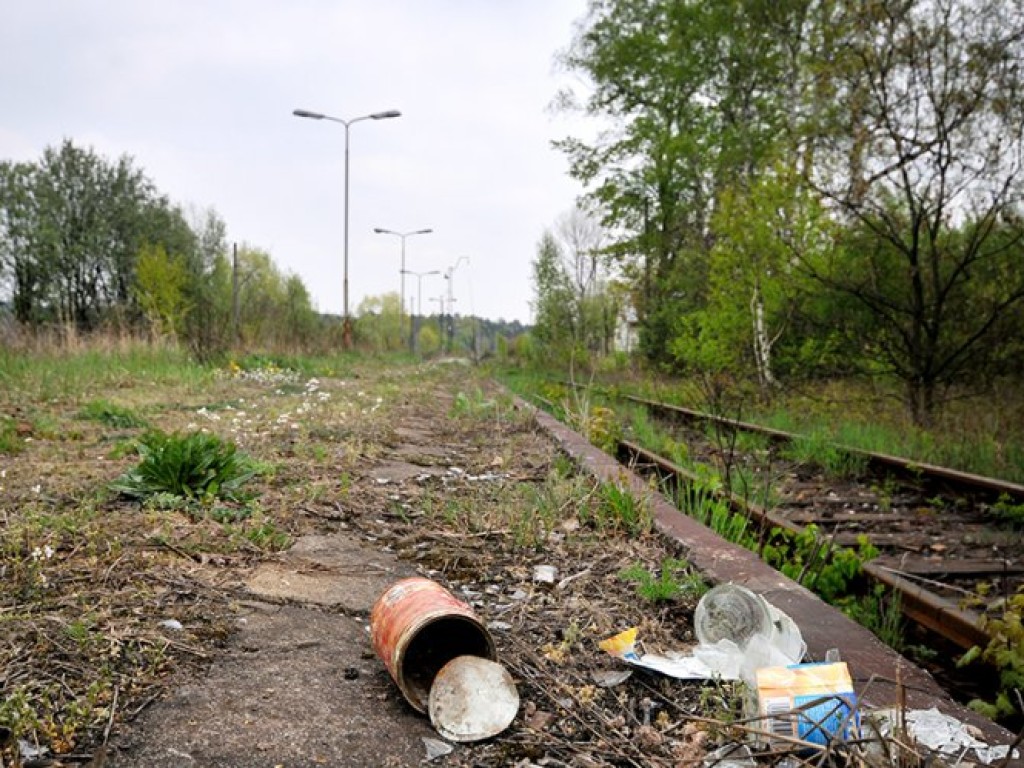 Zostało po kolei, czyli stacje i przystanki PKP w gminie Alwernia - kwiecień 2009 r.