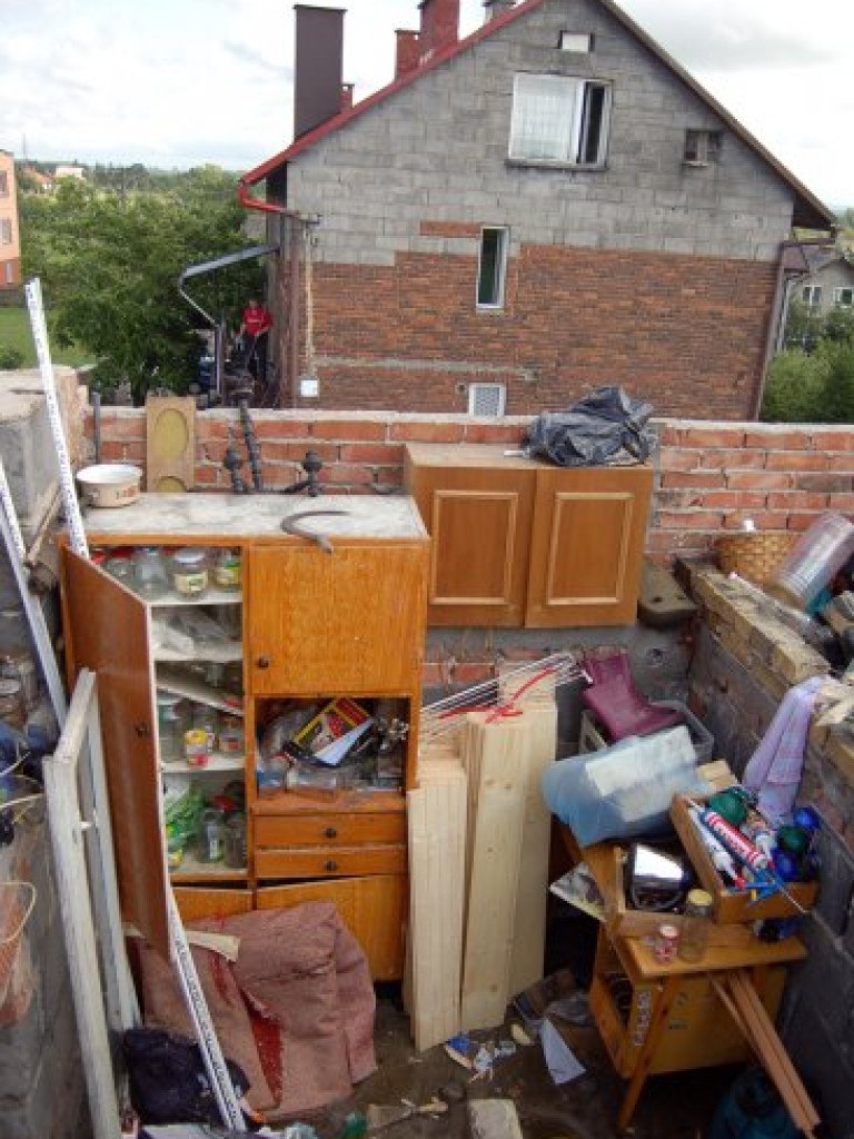 Zniszczenia po gwałtownej burzy, która przeszła nad powiatem chrzanowskim - 10 czerwca 2009 r.