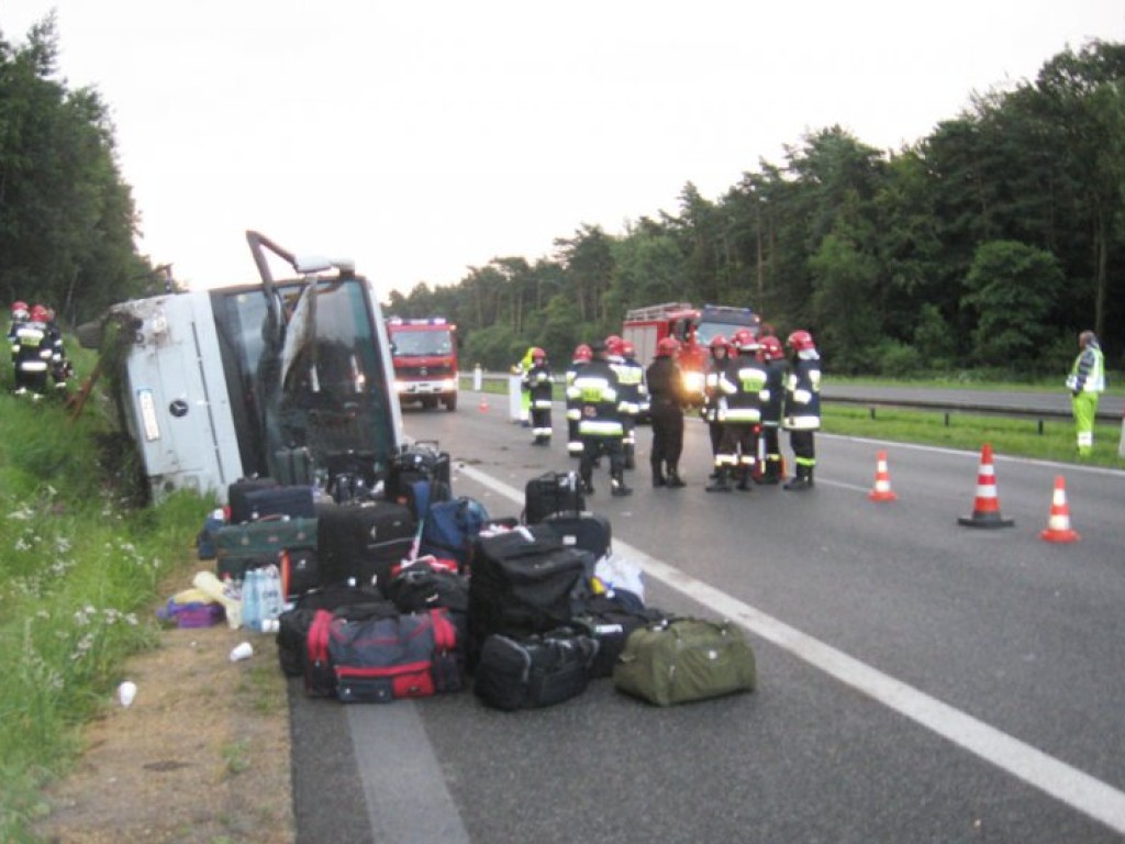 Wypadek autokaru z Ukrainy na autostradzie A4 - 26.07.2009 r.