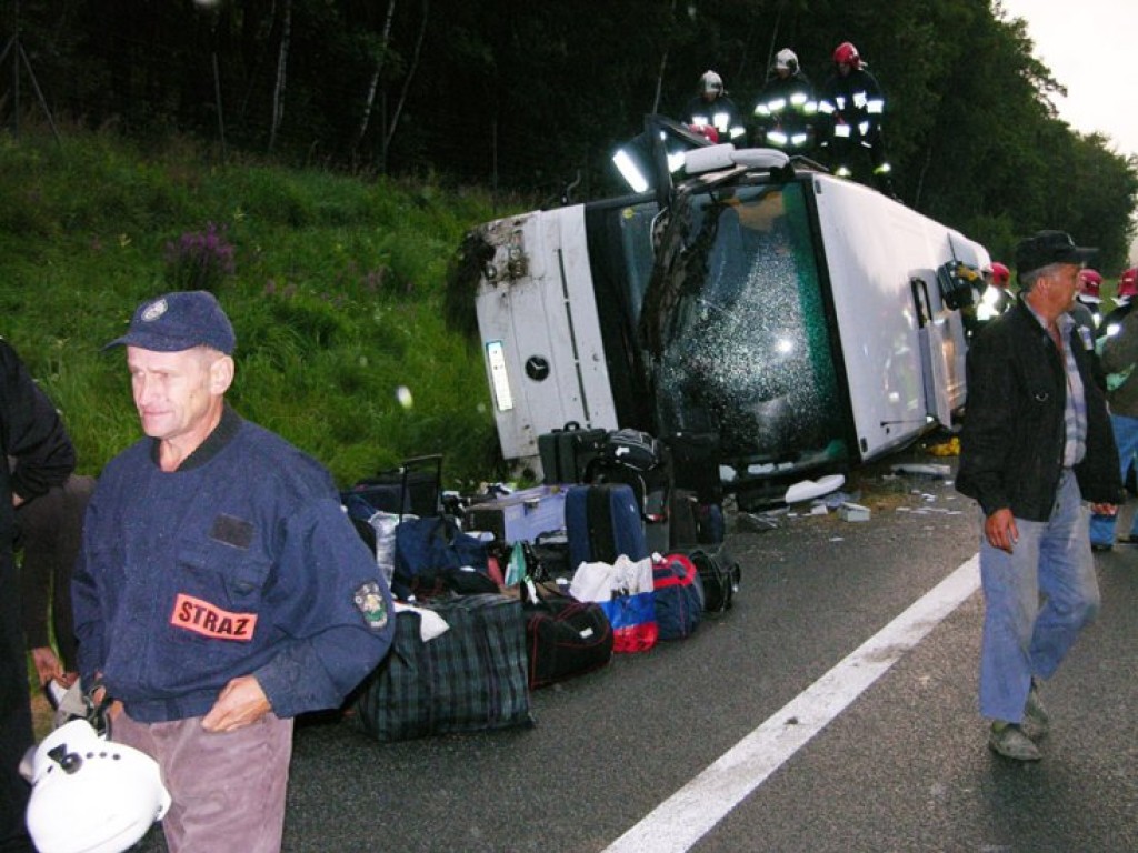 Wypadek autokaru z Ukrainy na autostradzie A4 - 26.07.2009 r.
