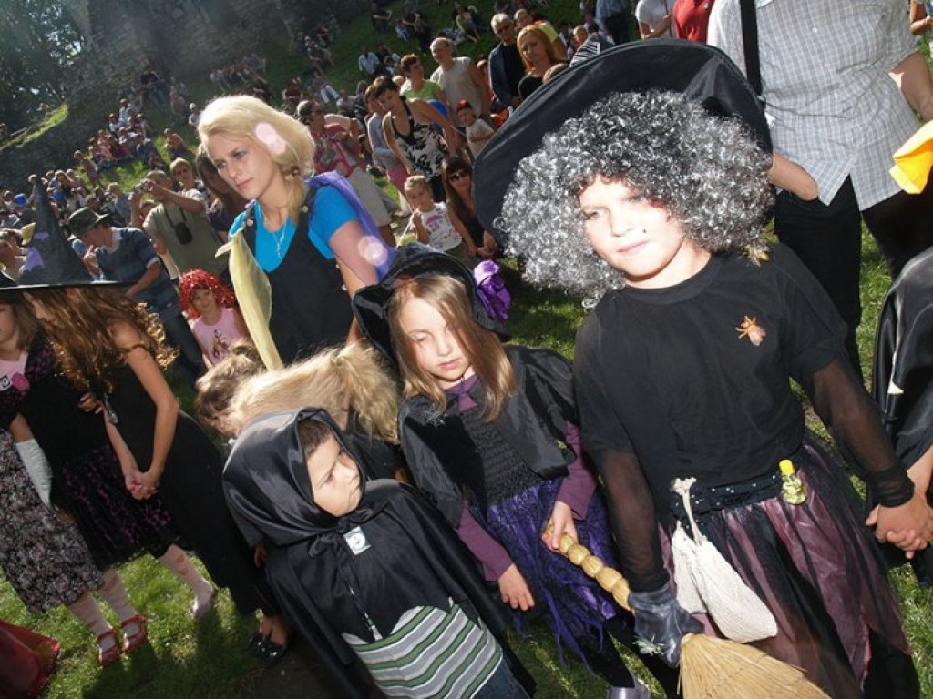 V Zlot Wiedźm i Czarownic na zamku lipowieckim - 29.08.2009