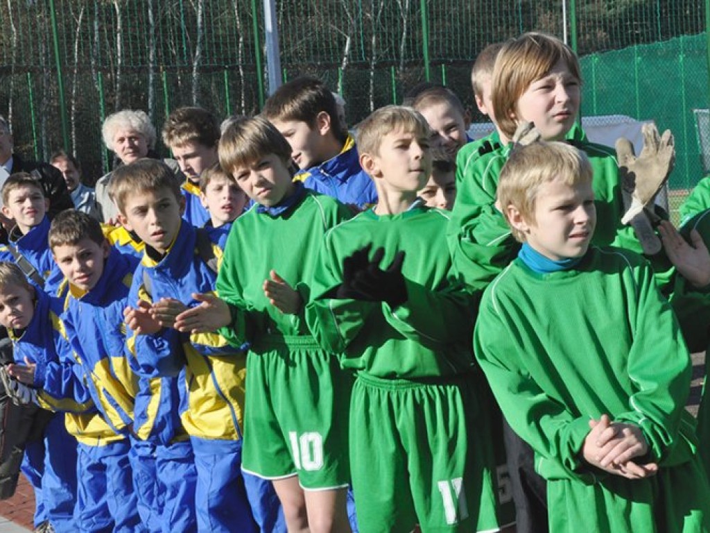 Otwarcie kompleksu sportowego przy Szkole Podstawowej nr 6 w Trzebini - „Moje Boisko-Orlik 2012” 6.11.2009