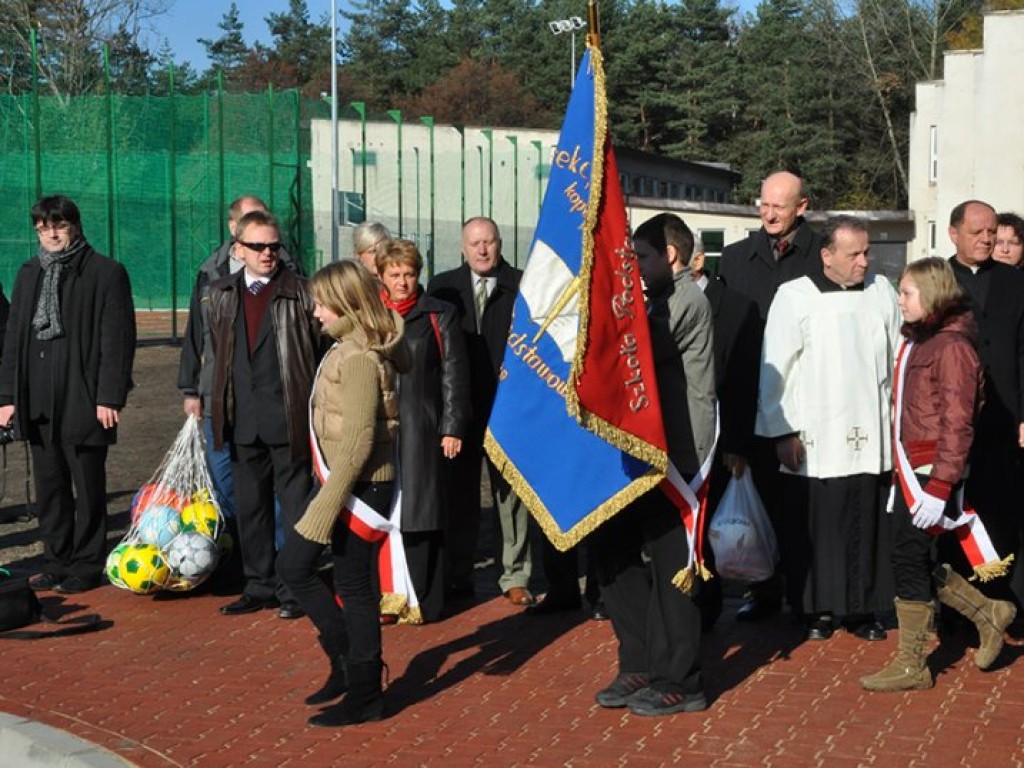 Otwarcie kompleksu sportowego przy Szkole Podstawowej nr 6 w Trzebini - „Moje Boisko-Orlik 2012” 6.11.2009
