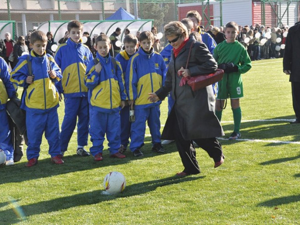 Otwarcie kompleksu sportowego przy Szkole Podstawowej nr 6 w Trzebini - „Moje Boisko-Orlik 2012” 6.11.2009