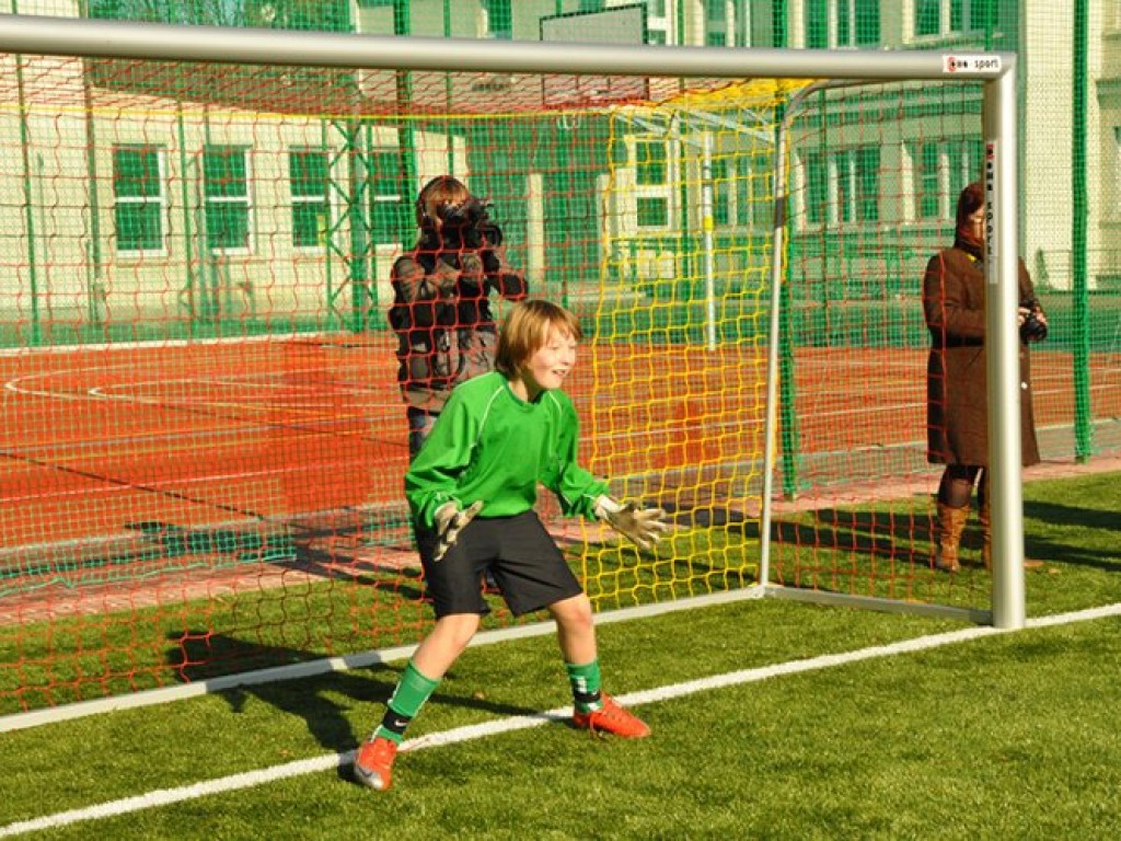 Otwarcie kompleksu sportowego przy Szkole Podstawowej nr 6 w Trzebini - „Moje Boisko-Orlik 2012” 6.11.2009