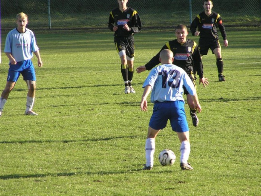 Mecz MKS Alwernia - Juventa Starachowice 1-0 - 14.11.2009 r.