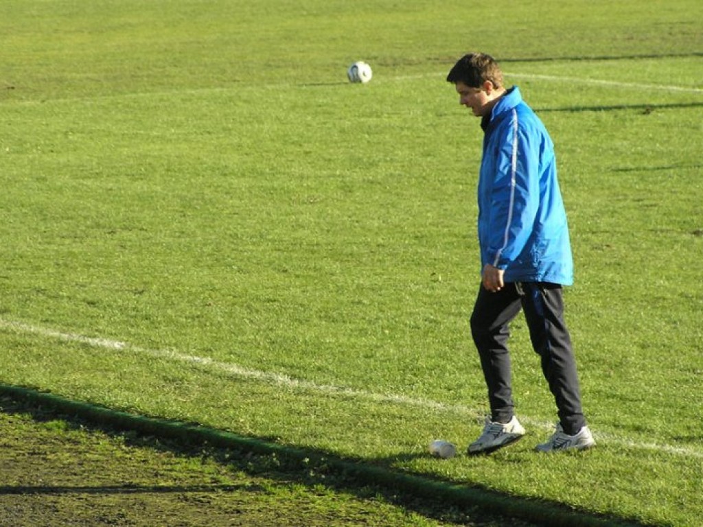 Mecz MKS Alwernia - Juventa Starachowice 1-0 - 14.11.2009 r.
