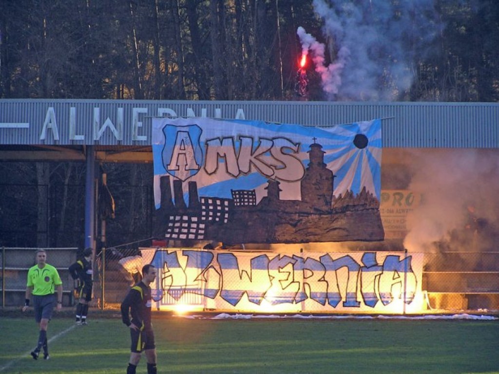 Mecz MKS Alwernia - Juventa Starachowice 1-0 - 14.11.2009 r.