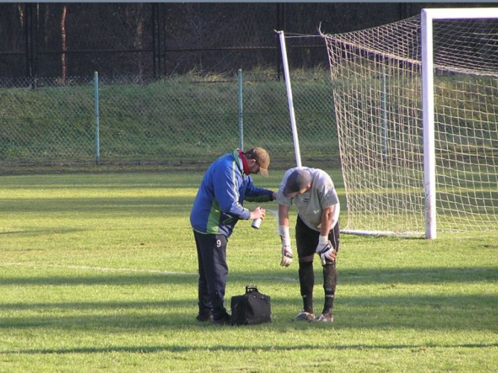 Mecz MKS Alwernia - Juventa Starachowice 1-0 - 14.11.2009 r.