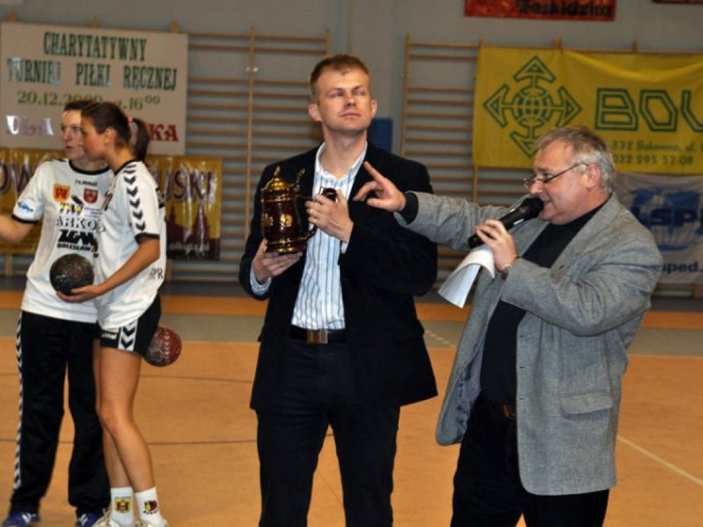 Turniej charytatywny w Chełmku na rzecz Patryka Chełczyńskiego - 20.12.2009