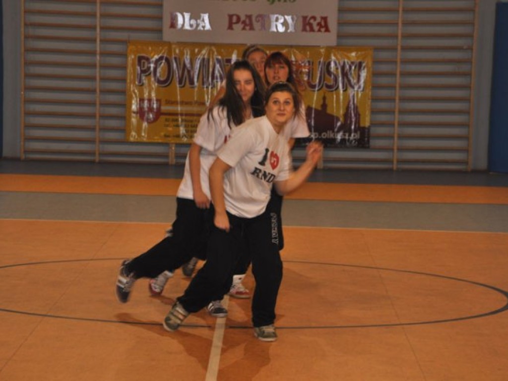 Turniej charytatywny w Chełmku na rzecz Patryka Chełczyńskiego - 20.12.2009