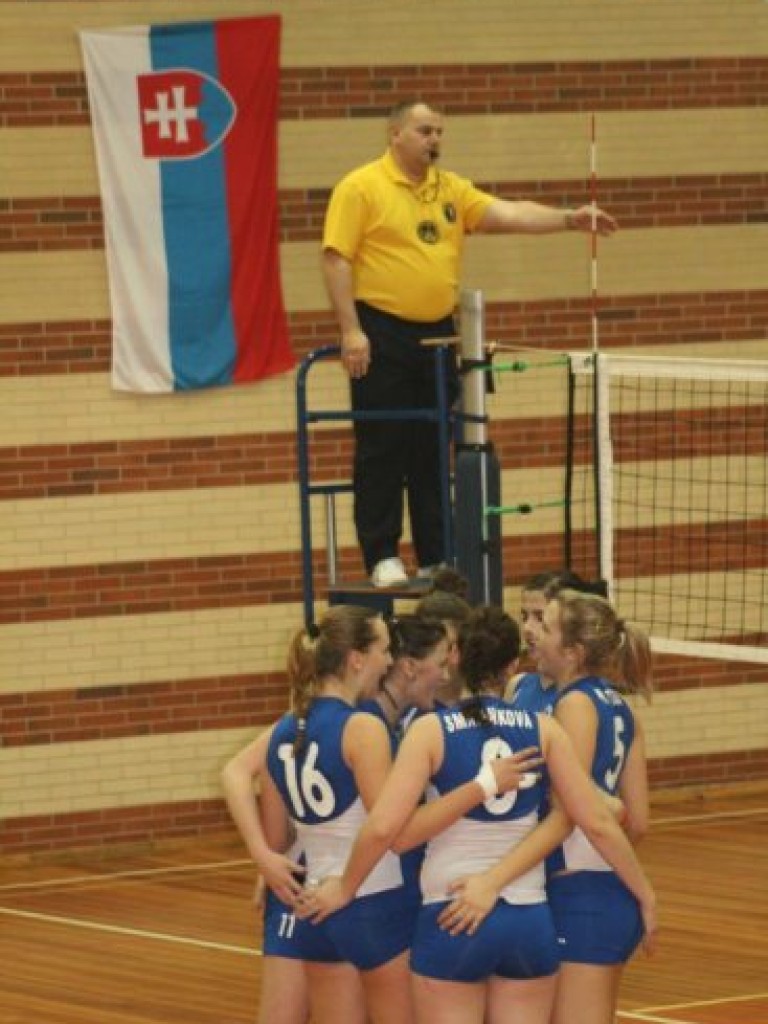 Mecz juniorskich reprezentacji siatkarek Polski i Słowacji - Chrzanów 29.12.2009