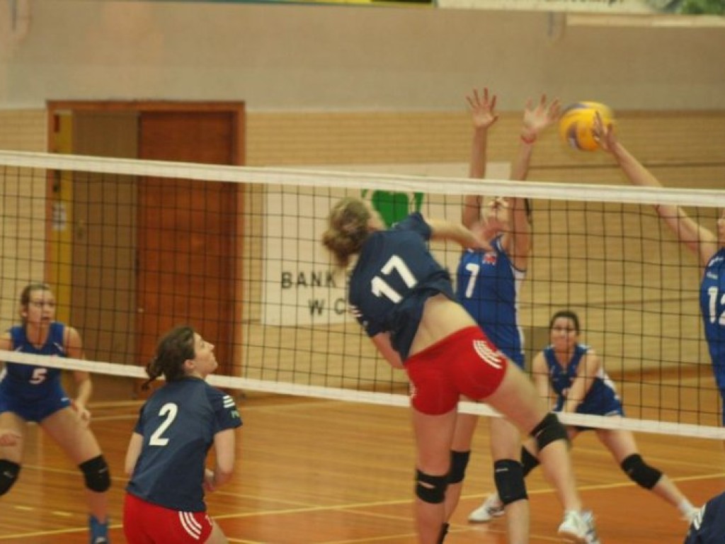 Mecz juniorskich reprezentacji siatkarek Polski i Słowacji - Chrzanów 29.12.2009