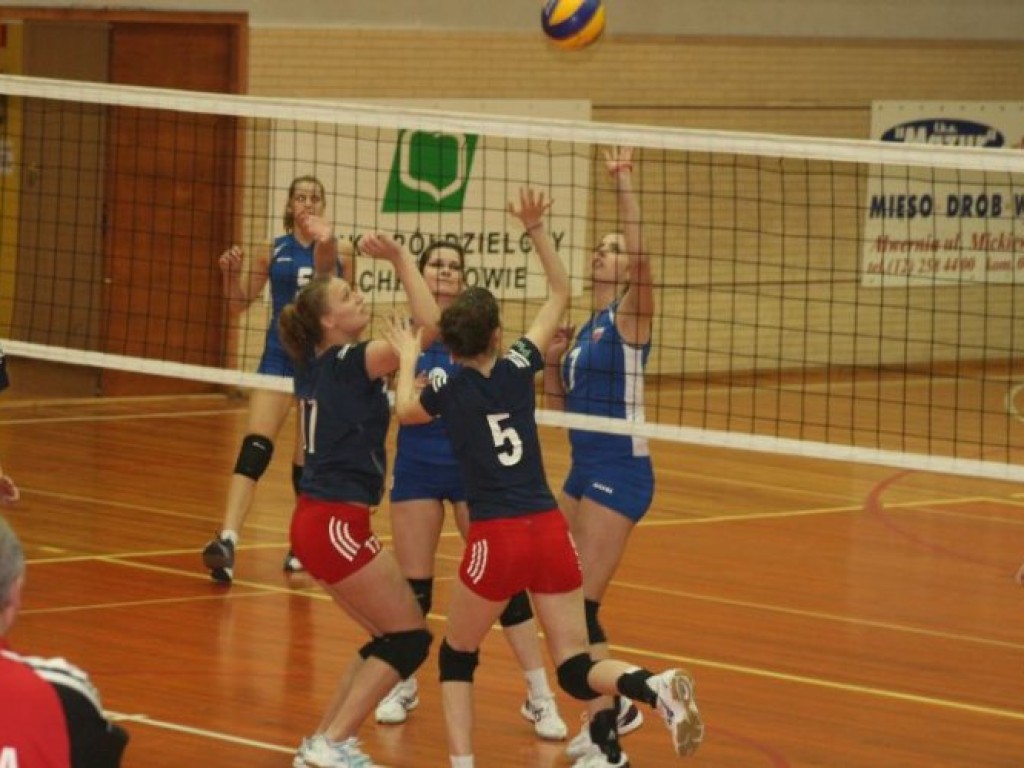 Mecz juniorskich reprezentacji siatkarek Polski i Słowacji - Chrzanów 29.12.2009