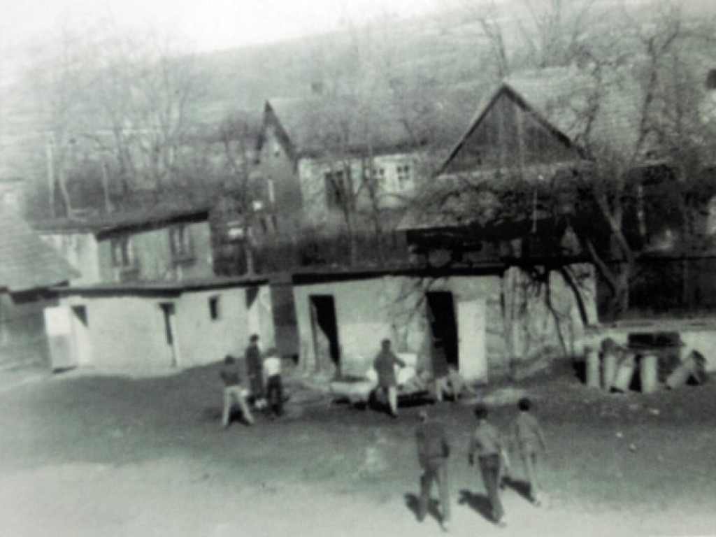 Mieszkańcy Kwaczały na starych fotografiach. Wystawa w domu ludowym - marzec 2010 r.