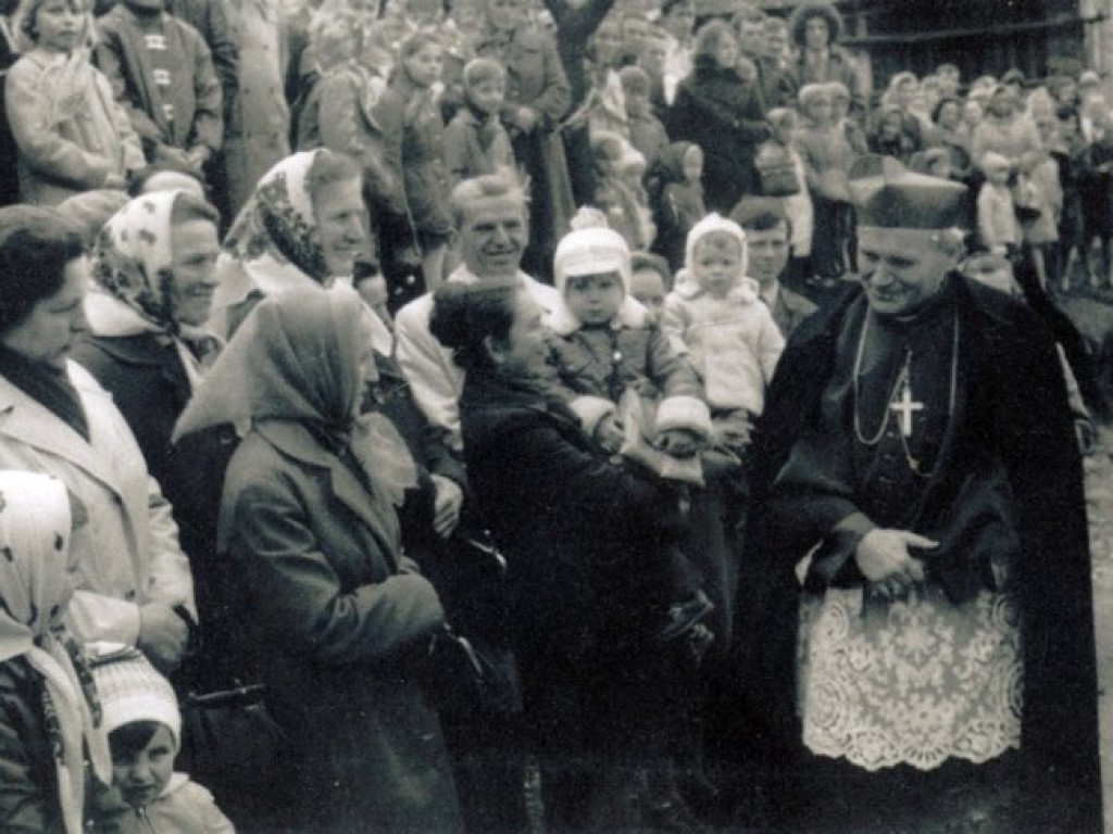 Mieszkańcy Kwaczały na starych fotografiach. Wystawa w domu ludowym - marzec 2010 r.