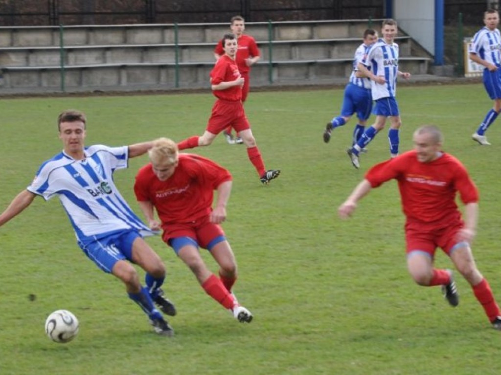 Mecz MKS Alwernia-Orlicz Suchedniów 2-0 – 3.04.2010 r.