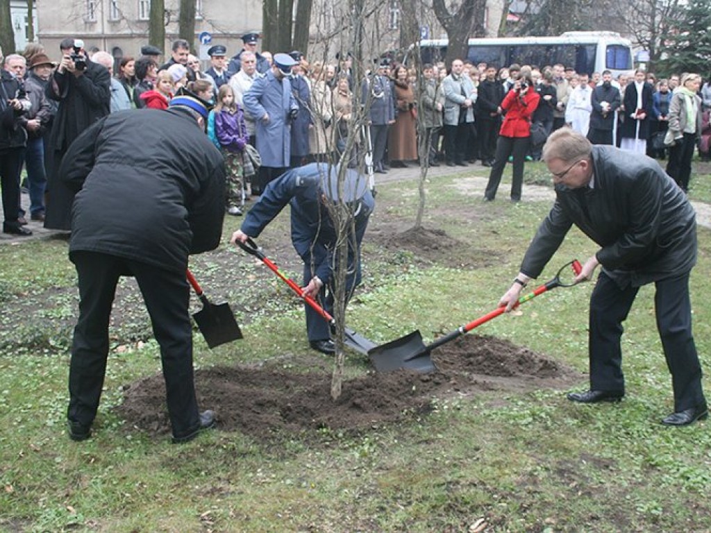 Obchody 70. rocznicy zbrodni katyńskiej w Chrzanowie - 7.04.2010 r.