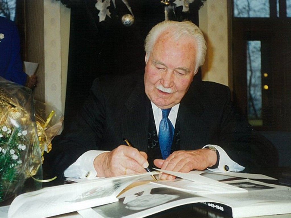 Dwie wizyty ostatniego prezydenta RP na uchodźstwie Ryszarda Kaczorowskiego w Trzebini - styczeń, czerwiec 1998 r.