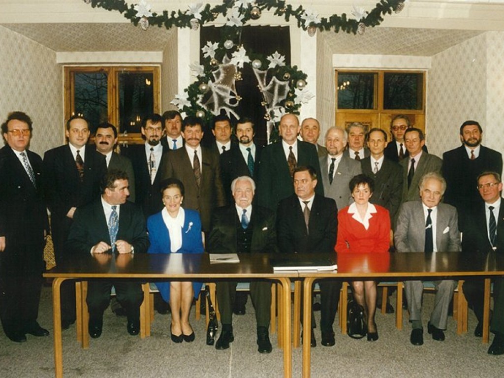 Dwie wizyty ostatniego prezydenta RP na uchodźstwie Ryszarda Kaczorowskiego w Trzebini - styczeń, czerwiec 1998 r.