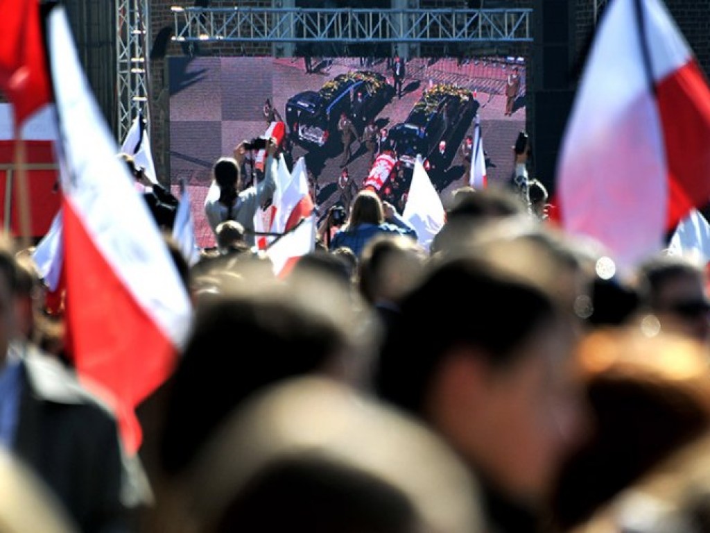 Ostatnie pożegnanie Marii i Lecha Kaczyńskich w Krakowie – 18.04.2010 r.