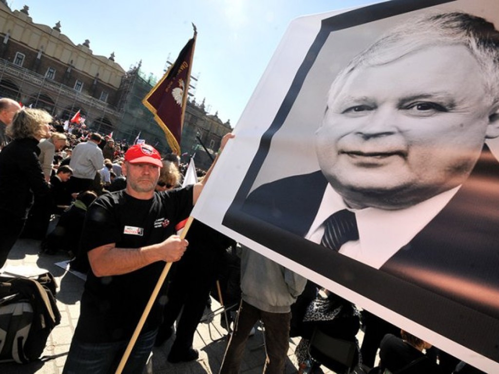Ostatnie pożegnanie Marii i Lecha Kaczyńskich w Krakowie – 18.04.2010 r.