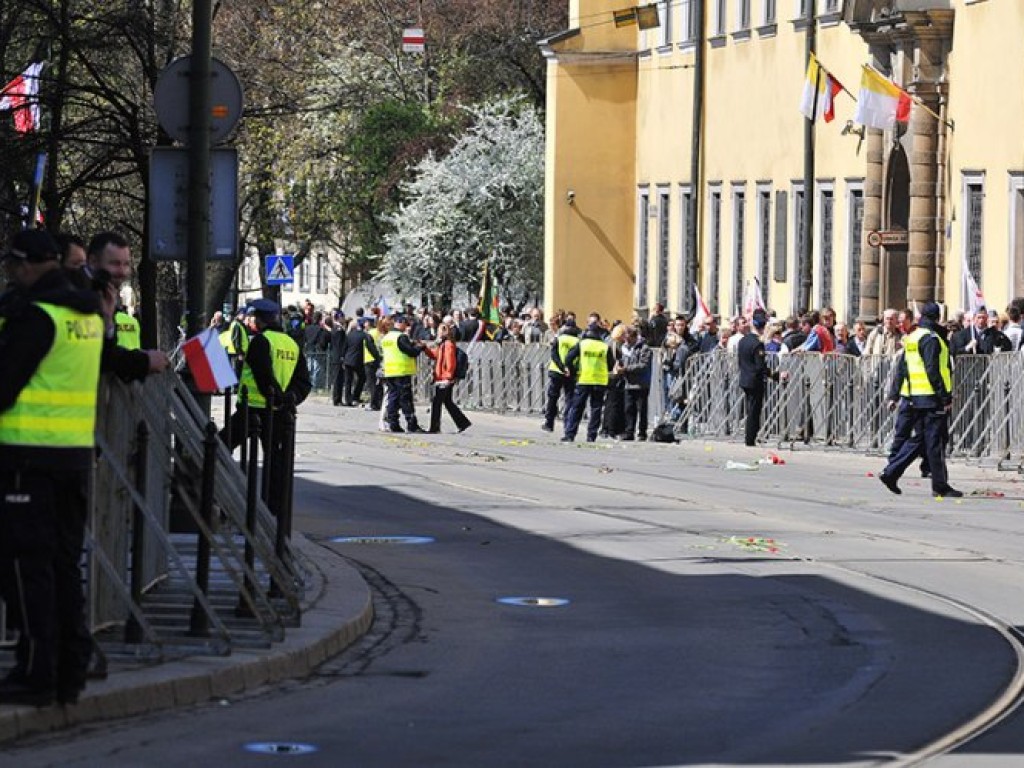 Ostatnie pożegnanie Marii i Lecha Kaczyńskich w Krakowie – 18.04.2010 r.