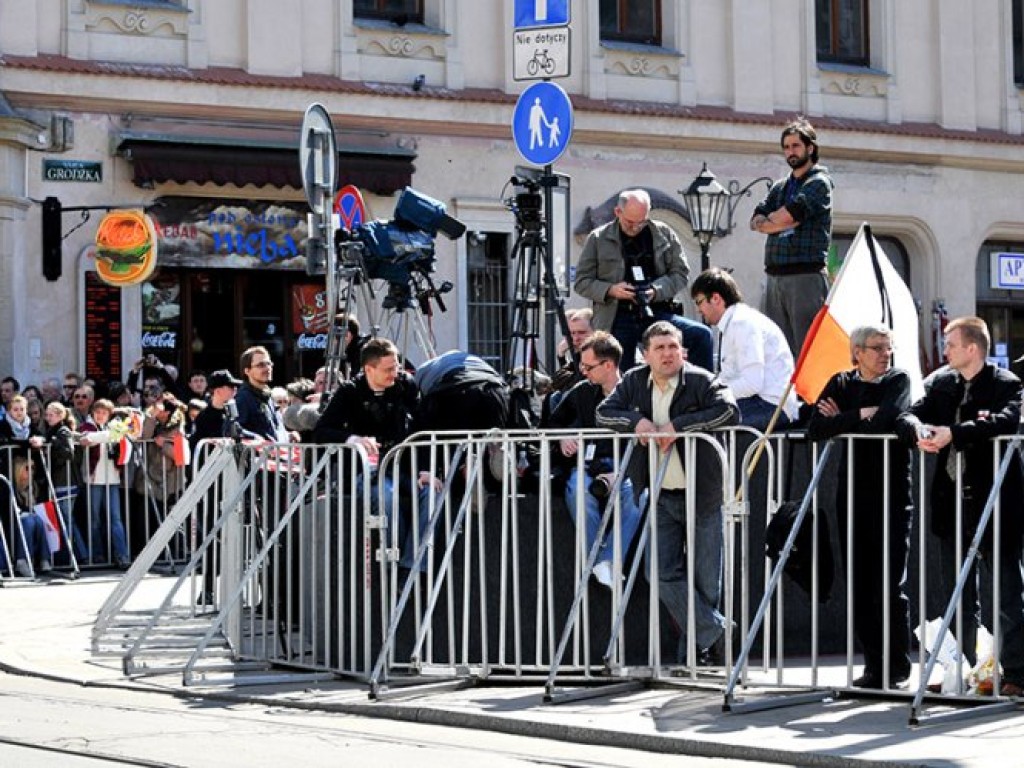 Ostatnie pożegnanie Marii i Lecha Kaczyńskich w Krakowie – 18.04.2010 r.