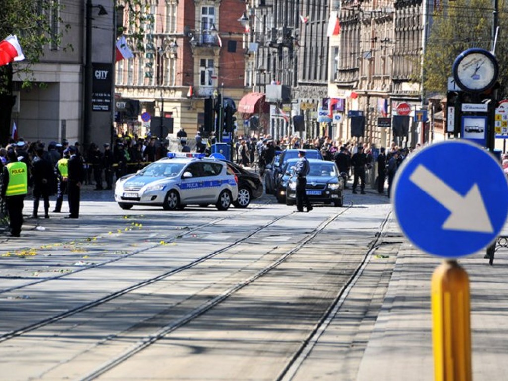 Ostatnie pożegnanie Marii i Lecha Kaczyńskich w Krakowie – 18.04.2010 r.