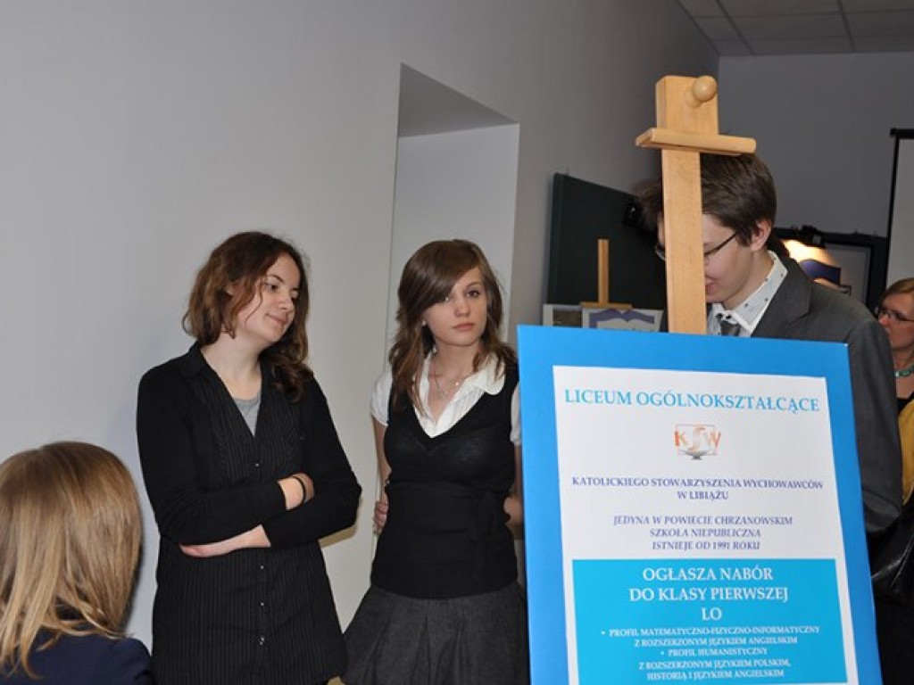 VIII Powiatowe Targi Edukacyjne w Chrzanowie – 23.04.2010 r.