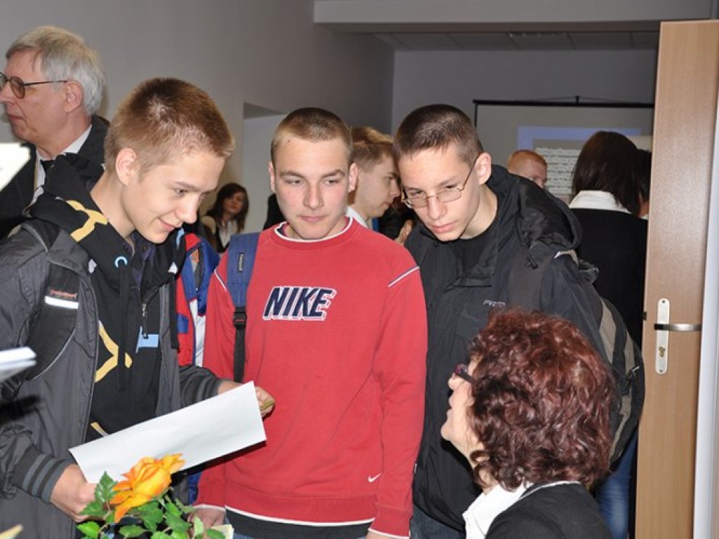 VIII Powiatowe Targi Edukacyjne w Chrzanowie – 23.04.2010 r.