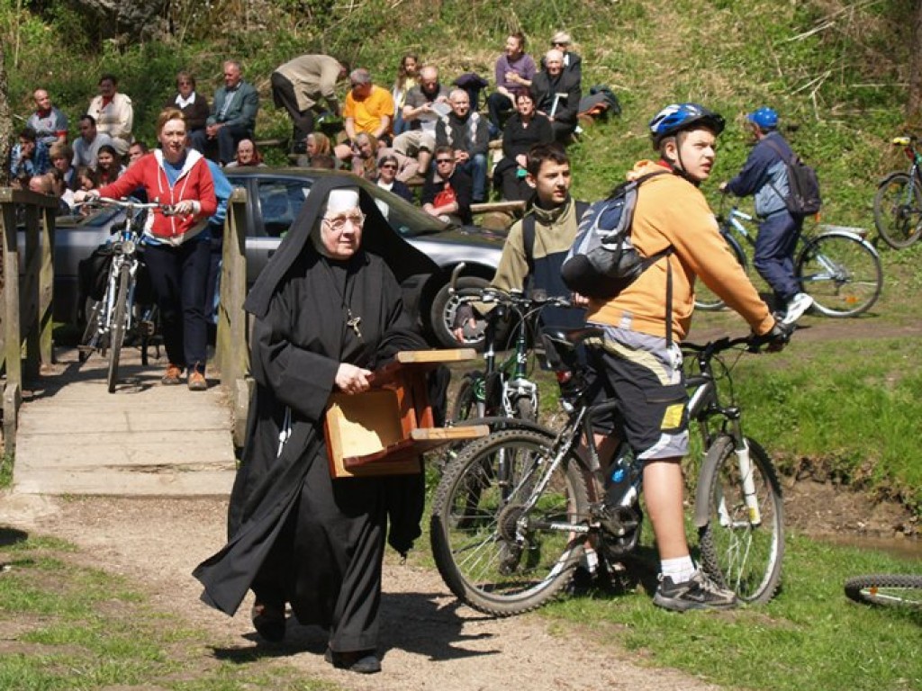 Zlot “Wędruj z nami papieskimi szlakami” - 25.04.2010