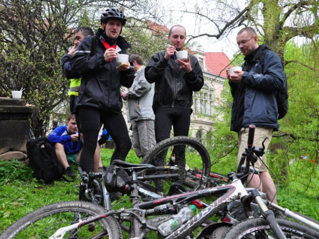 Rekreacyjny rajd rowerowy z Krakowa do Młoszowej - 2.05.2010