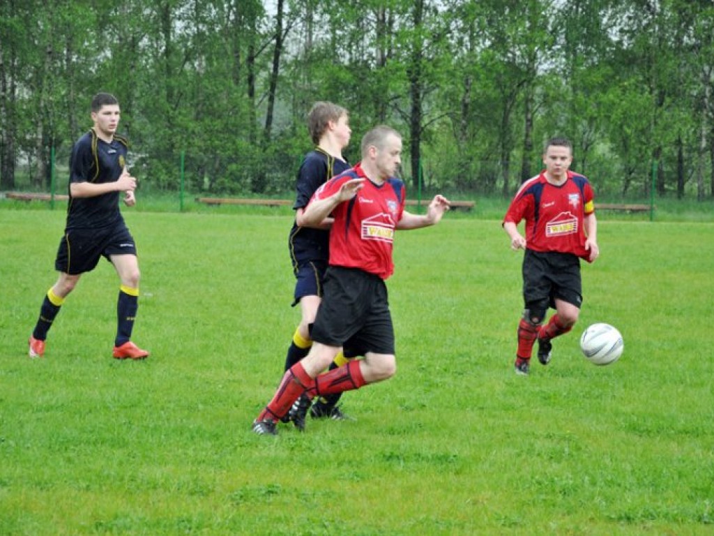 Mecz UKS Dulowa-ZWM-Wodna Trzebinia 1-2 – 9.05.2010 r.