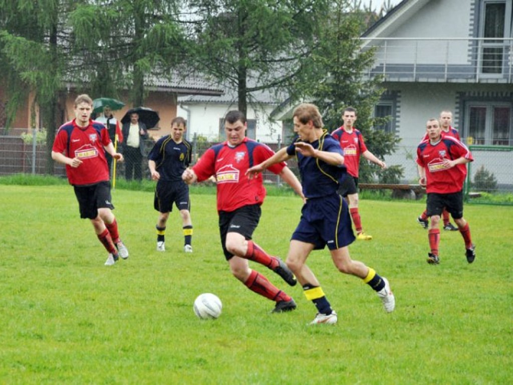 Mecz UKS Dulowa-ZWM-Wodna Trzebinia 1-2 – 9.05.2010 r.