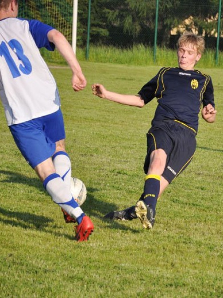 Mecz UKS Dulowa–Nadwiślanka Okleśna 1-3 – 6.06.2010 r.