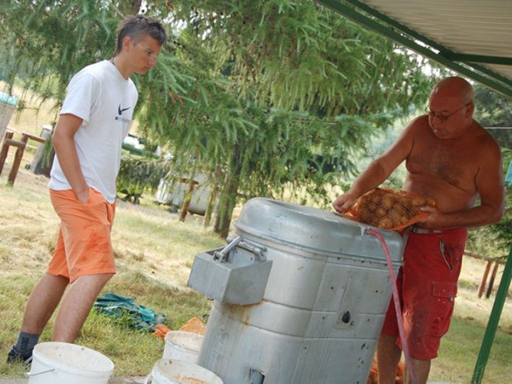 Wakacje na obozie w Szarym Dworze - lipiec 2010 r.