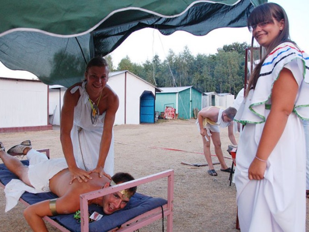Wakacje na obozie w Szarym Dworze - lipiec 2010 r.